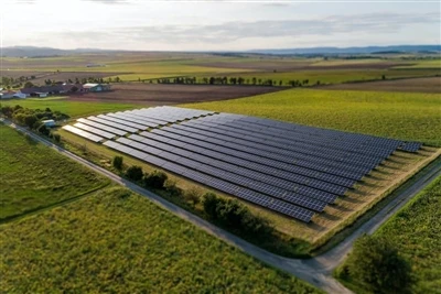 Saules apskaušana: ceļojums uz saules enerģijas tehnoloģiju