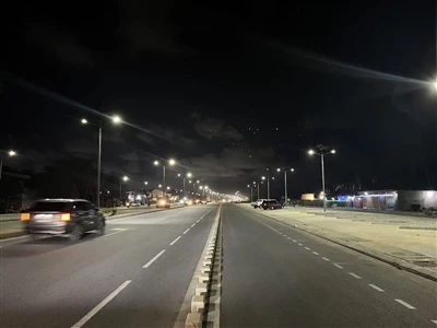 Ceļa apgaismojums: Edobo Solar Street lampas apgaismo jaunu nodaļu Beninai