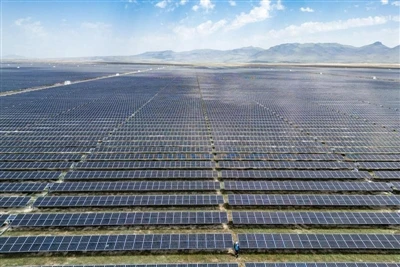 Ķīnas būvniecības piektais birojs pabeidz 500MW Jizak PV projektu Uzbekistānā