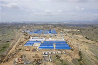 United Solar pabeidz 100 000 tonnu polisilīcija projektu Omānā — lielākais ār...